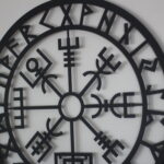 Vegvisir Viking Pusula Metal Duvar Dekoru